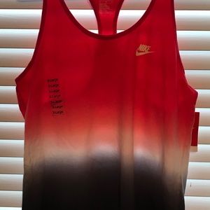 Nike women’s tank